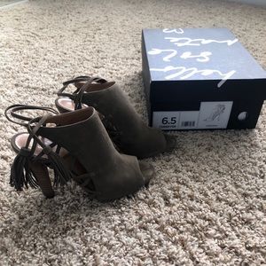 BANANA REPUBLIC Deborah Suede Strappy Heel
